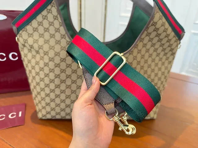 View 4 of Gucci Giglio small tote bag