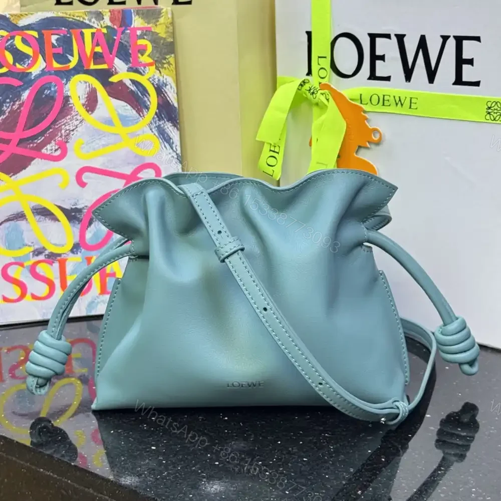 高仿Loewe*Flamenco系列4412小牛皮雲朵包水藍色小號免檢版 — view 1