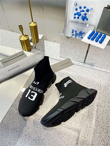 View 5 of BALENCIAGA MEN’S SPEED 2.0 SNEAKER – BB137