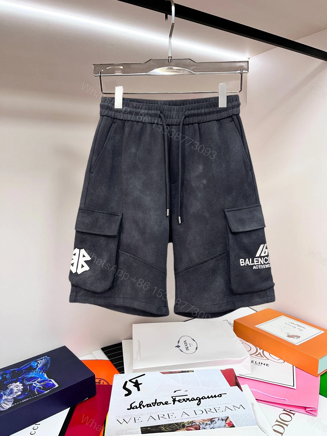 Balenciaga 復刻 男款工裝短褲 雙口袋設計 寬鬆機能風 — view 1