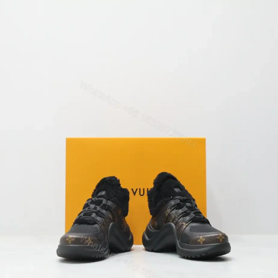 View 6 of LV ARCHLIGHT SNEAKER – LSVM019