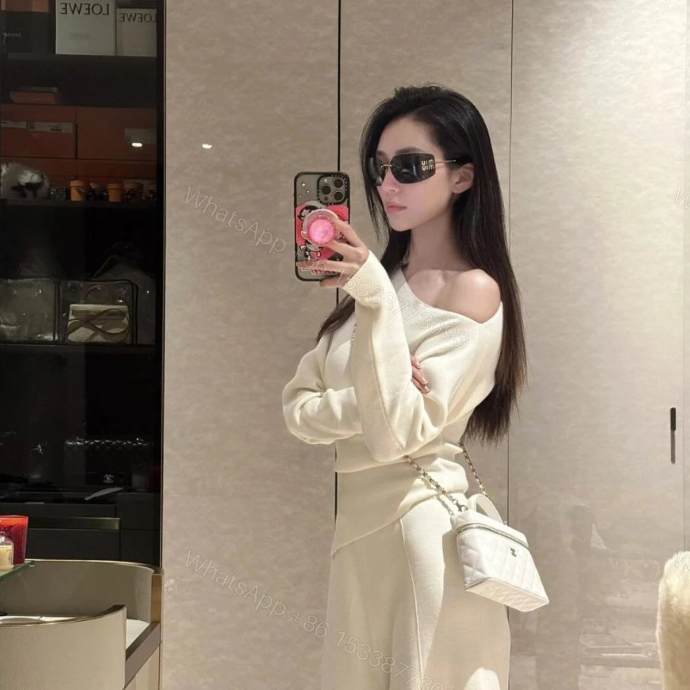 View 8 of Chanel Classic Vanity With Chain Gold Hardware White 19Cm