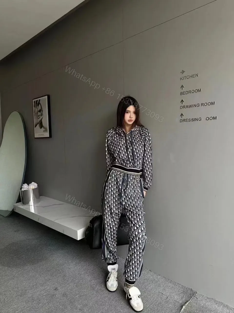 DIOR — view 1