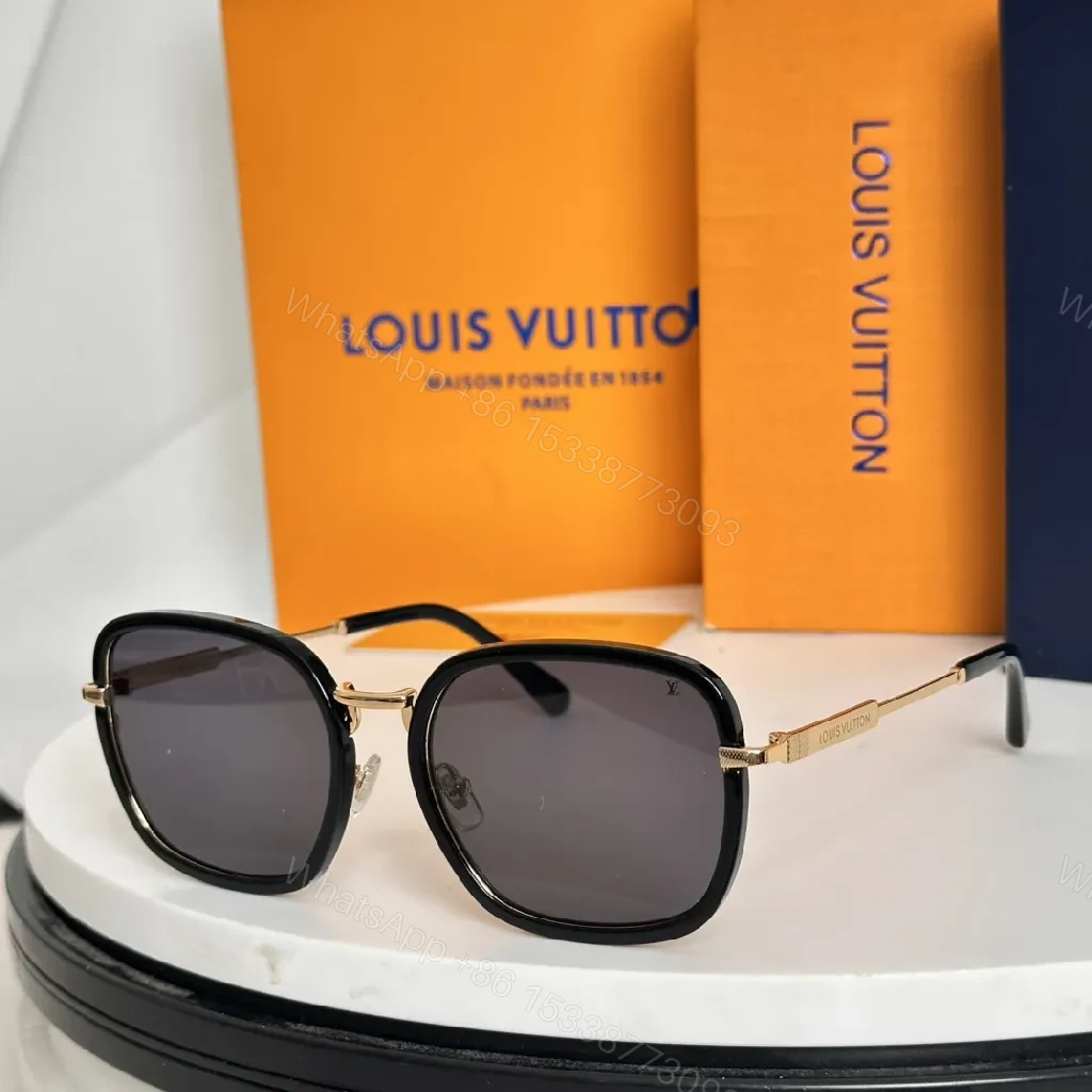 View 7 of Chic Gradient Sunglasses: Luxe Accents, Gradient Lenses