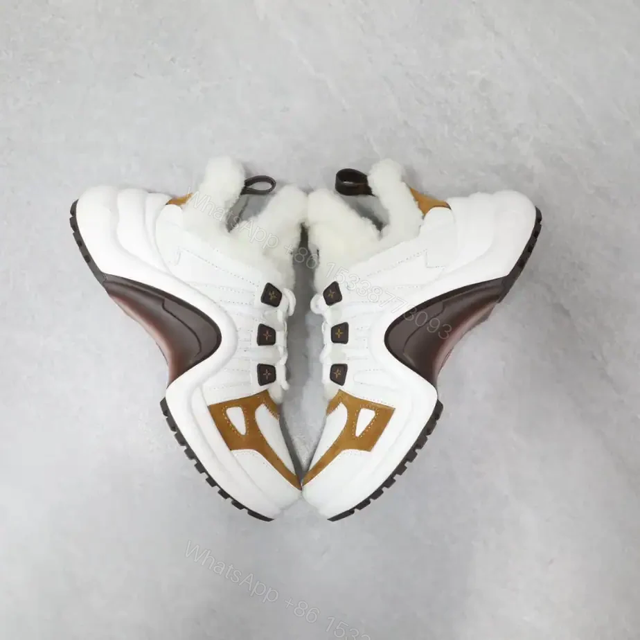 View 3 of LV ARCHLIGHT SNEAKER – LSVM001