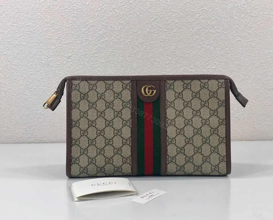 Chic GG Supreme Clutch with Web Stripe - Wallet-style Executive Bag — view 1