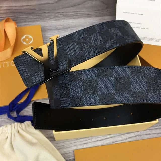 View 4 of LOUIS VUITTON 40MM BELT – B91
