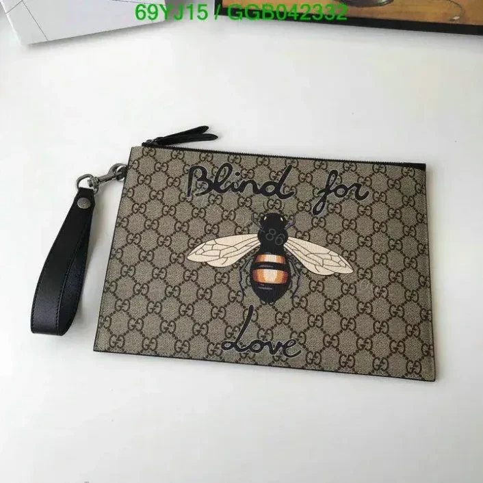 View 6 of Gucci GG Supreme Bee Print Pouch Clutch Bag – AAAA, Model GGB0423
