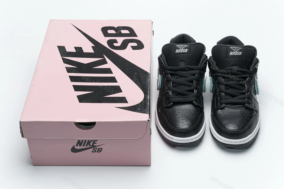 Nike SB Dunk Low Pro OG QS “Black Diamond” BV1310-001 — view 2