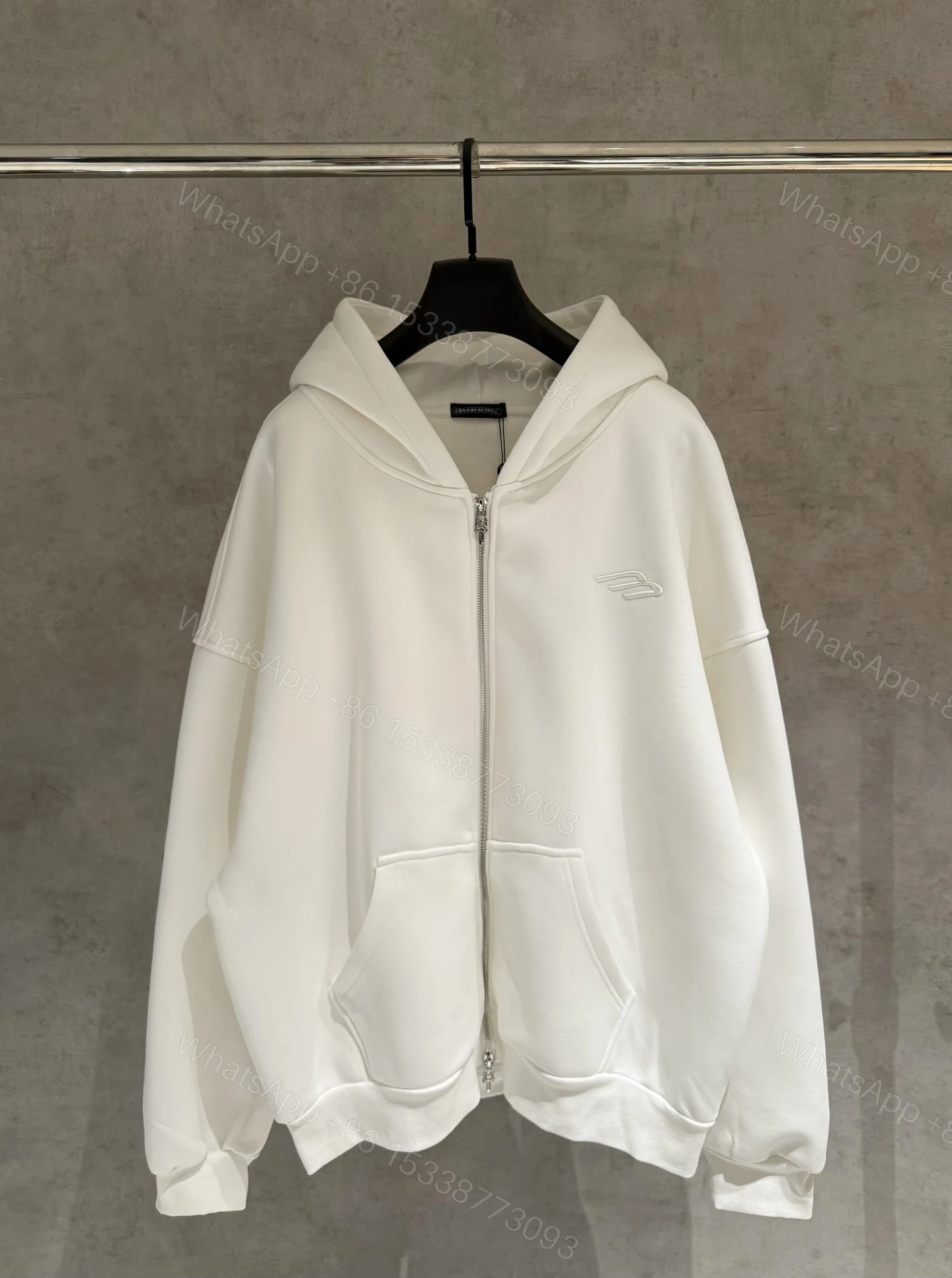 Balenciaga高仿男士連帽外套 純白簡約刺繡風日系極簡設計 — view 1