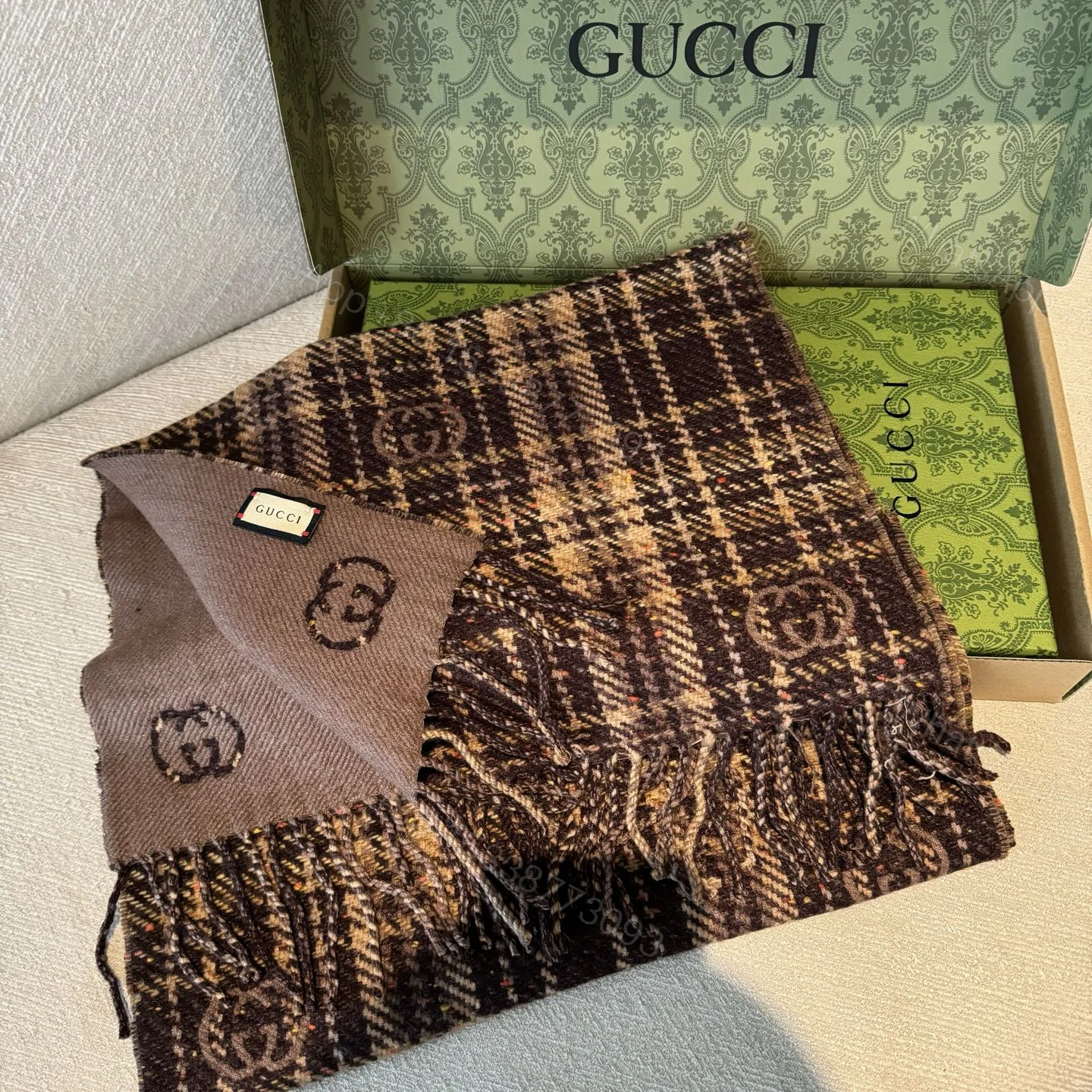 Gucci 高仿經典格紋圍巾 男士復古雙面GG款 — view 1