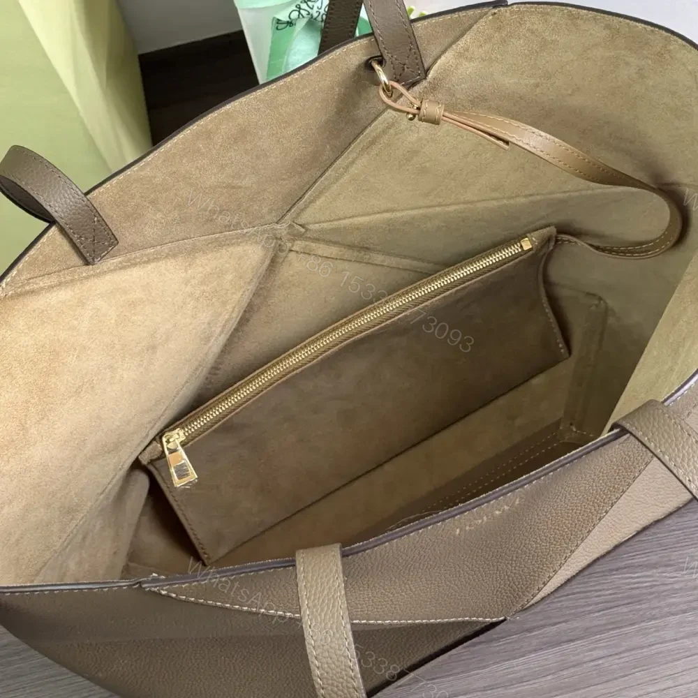 View 10 of 高仿Loewe*Fold系列3170幾何Tote包灰褐色中號免檢版