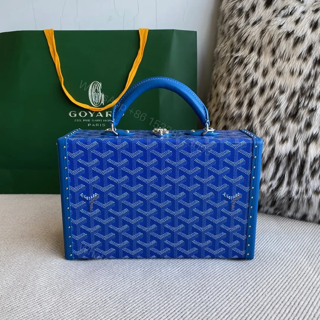 View 4 of GOYA GRAND HOTEL TRUNK BAG