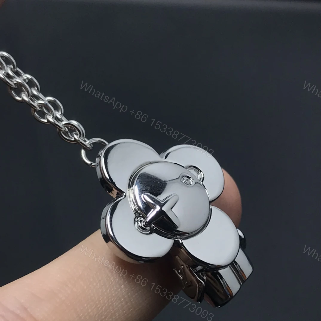View 2 of EN – Lux LV Necklaces 049