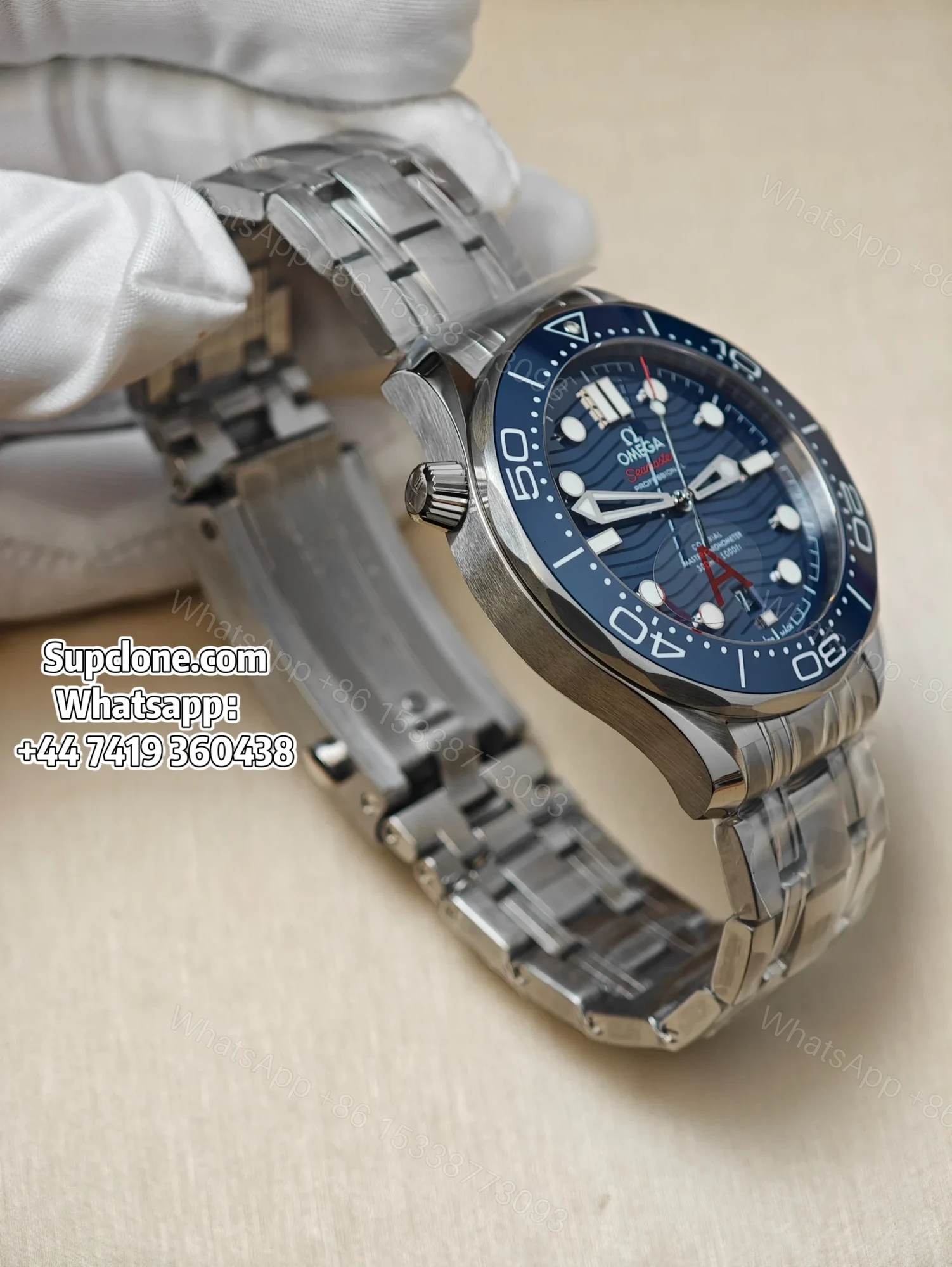 View 4 of OMEGA Super Clone Seamaster Diver 300M 210.30.42.20.03.001 42mm