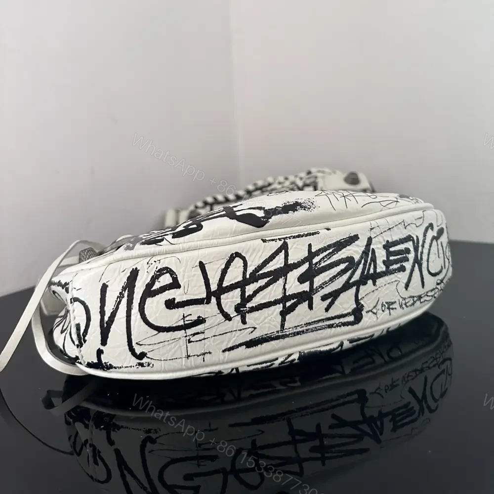 View 6 of 高仿Balenciaga*LeCagole系列餃子包塗鴉XS