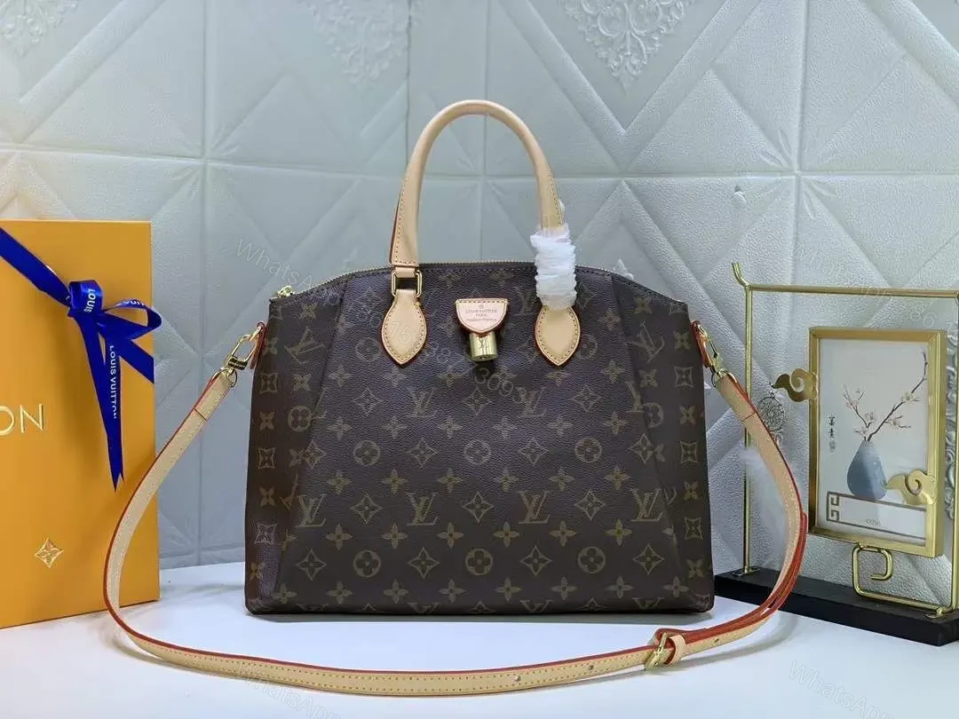 LOUIS VUITTON — view 1