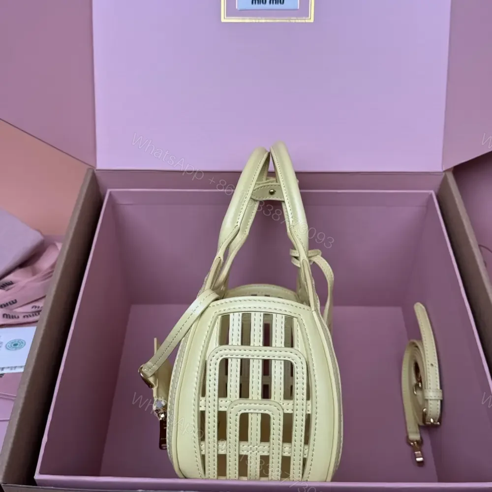 View 3 of 高仿miumiu*5BA294小牛皮鏤空手提包黃色免檢版