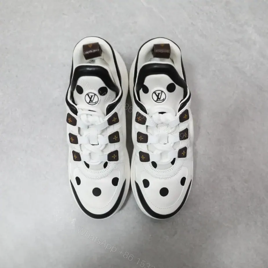 View 2 of LV ARCHLIGHT SNEAKER – LSVM008