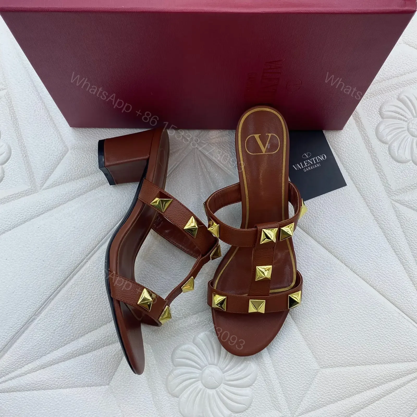 VALENTINO — view 1