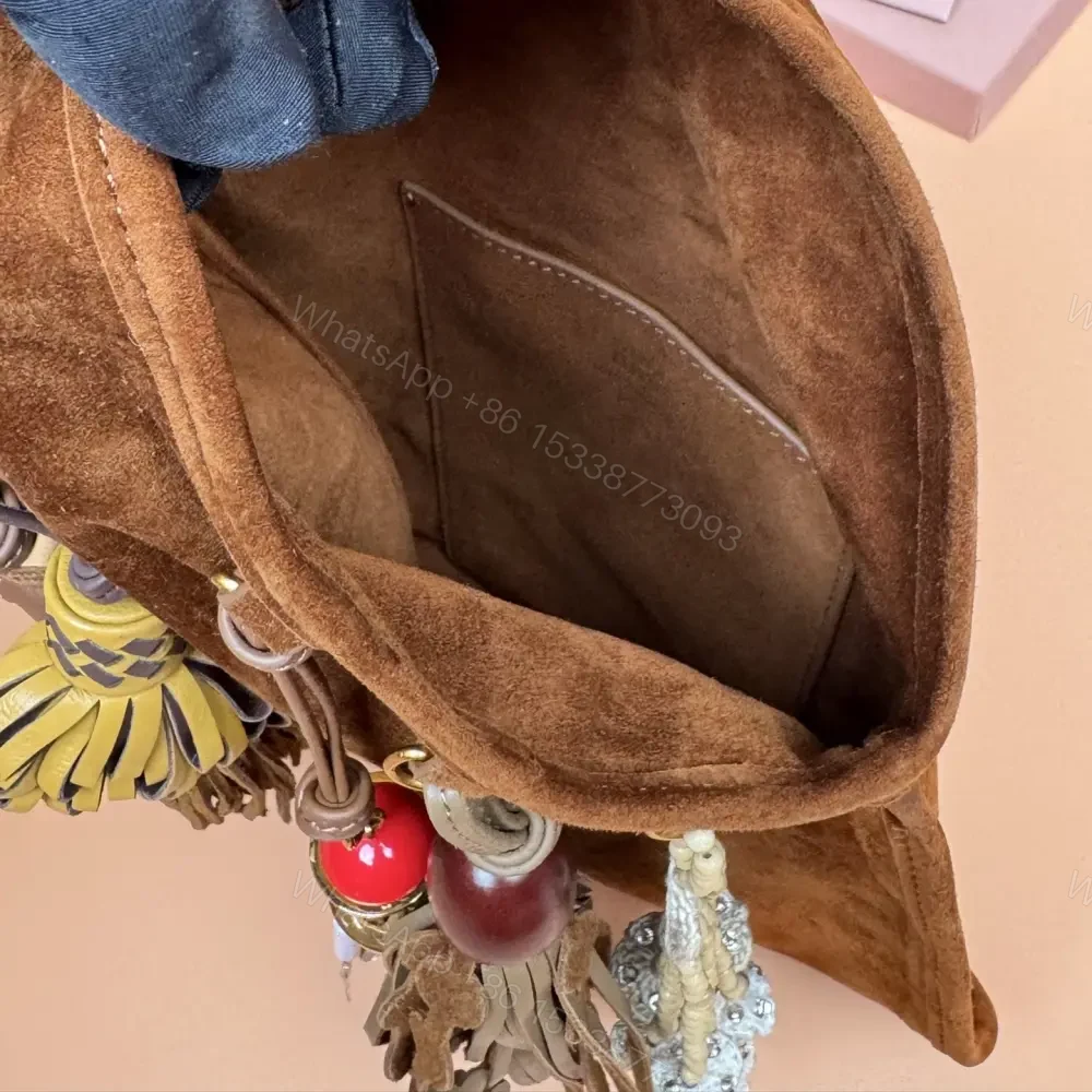 View 9 of 高仿miumiu*5BA295絨面革手提包橡木色免檢版
