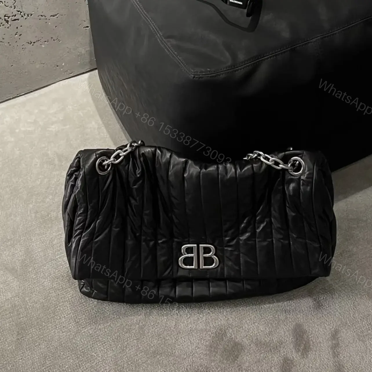 View 12 of 高仿Balenciaga*Monaco系列衍縫線牛皮單肩包S