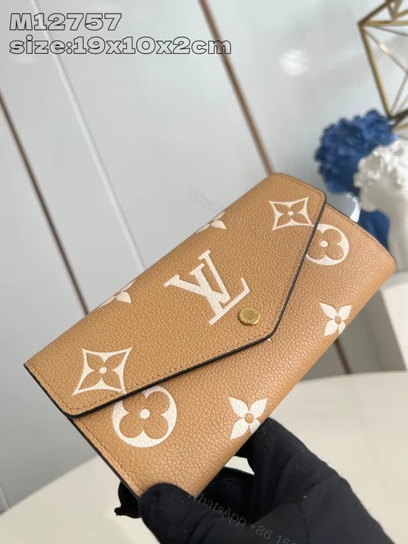 Crossbody Monogram Wallet â€“ Signature Luxe Compact — view 1