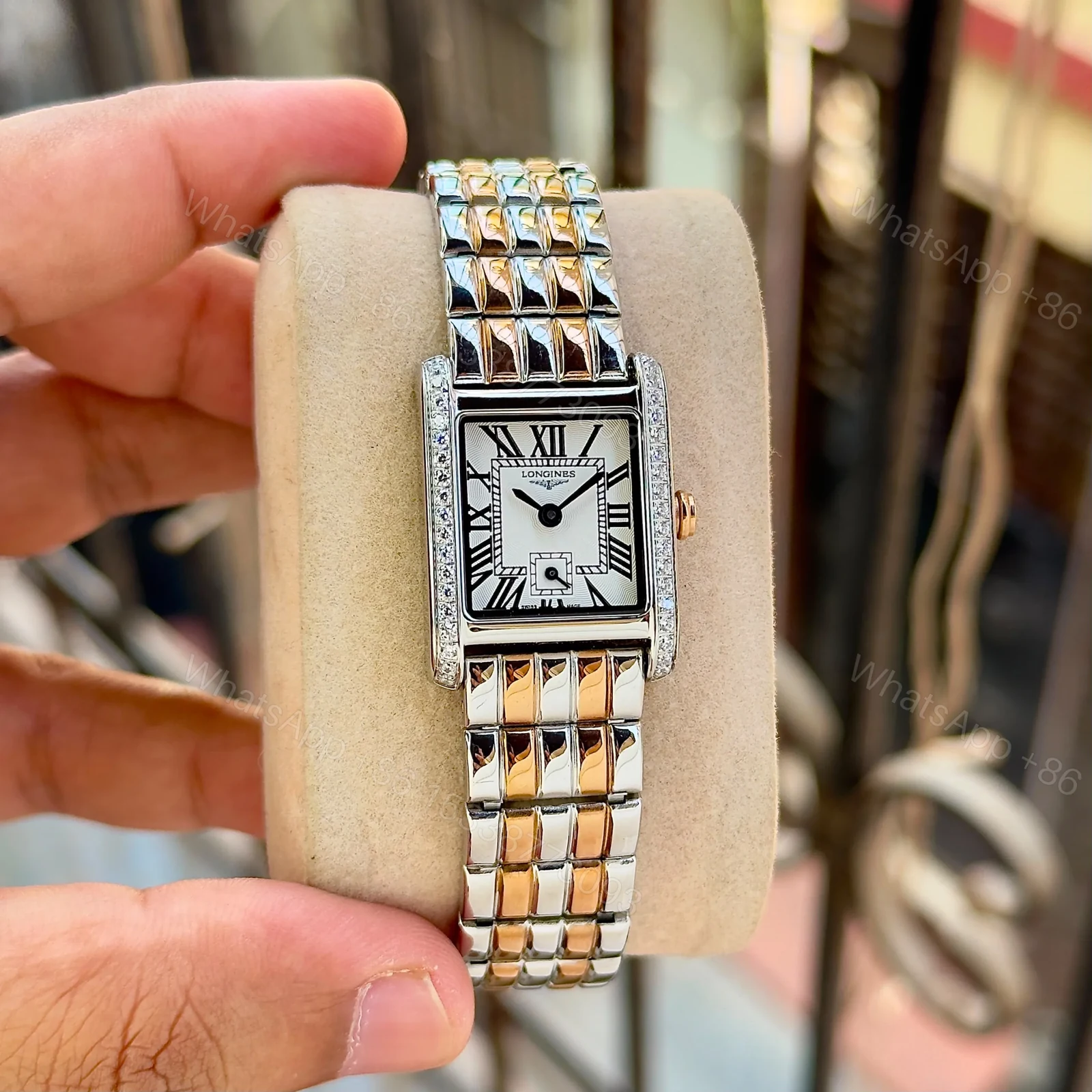 Longines Mini DolceVita Rectangular — view 1