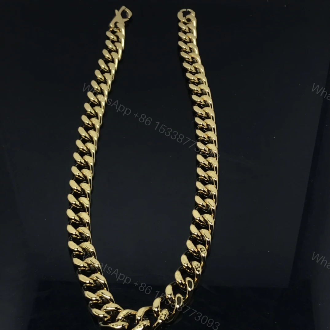 EN – Lux LV Necklaces 067 — view 1