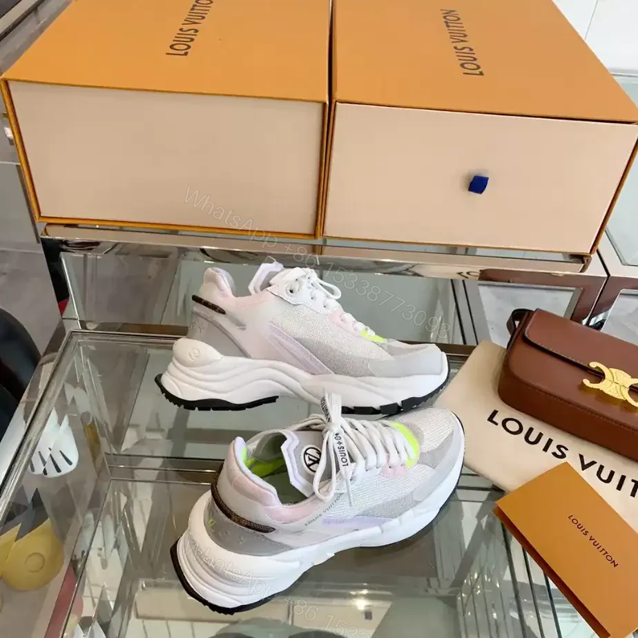 View 9 of LV WOMEN’S RUN 55 SNEAKER – LSVM064