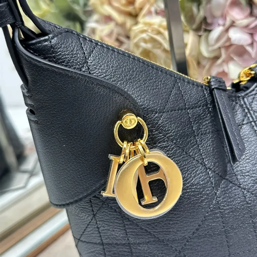 View 6 of 高仿Dior*Voyage系列M284M900小牛皮單肩包小號黑色免檢版