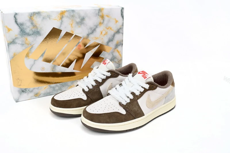 Air Jordan AIR JORDAN 1 RETRO LOW OG 'YEAR OF THE RABBIT' — view 2
