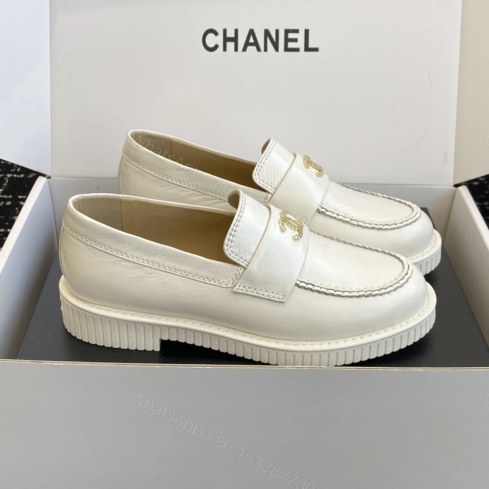 View 2 of 高仿Chanel*25C系列G46112A小牛皮樂福鞋白色免檢版