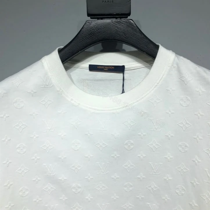 View 3 of LOUIS VUITTON T-SHIRT – LV35