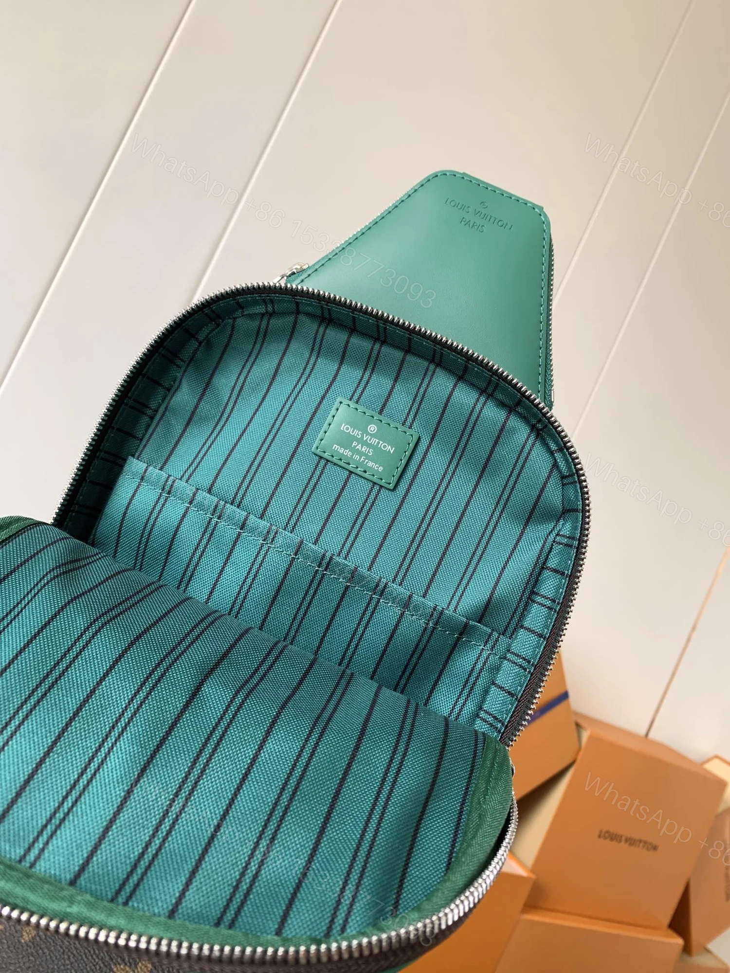View 8 of LV AVENUE SLINGBAG 31 IN BROWN MIX GREEN DAMIER GRAPHITE CANVAS