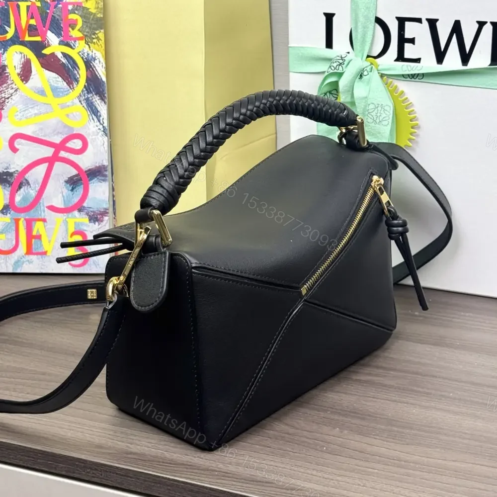 View 2 of 高仿Loewe*Puzzle系列1100小牛皮單肩包黑色小號免檢版