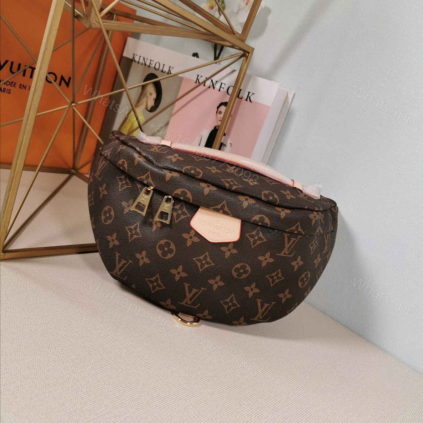 Louis Vuitton BUMBAG LV MONOGRAM — view 1