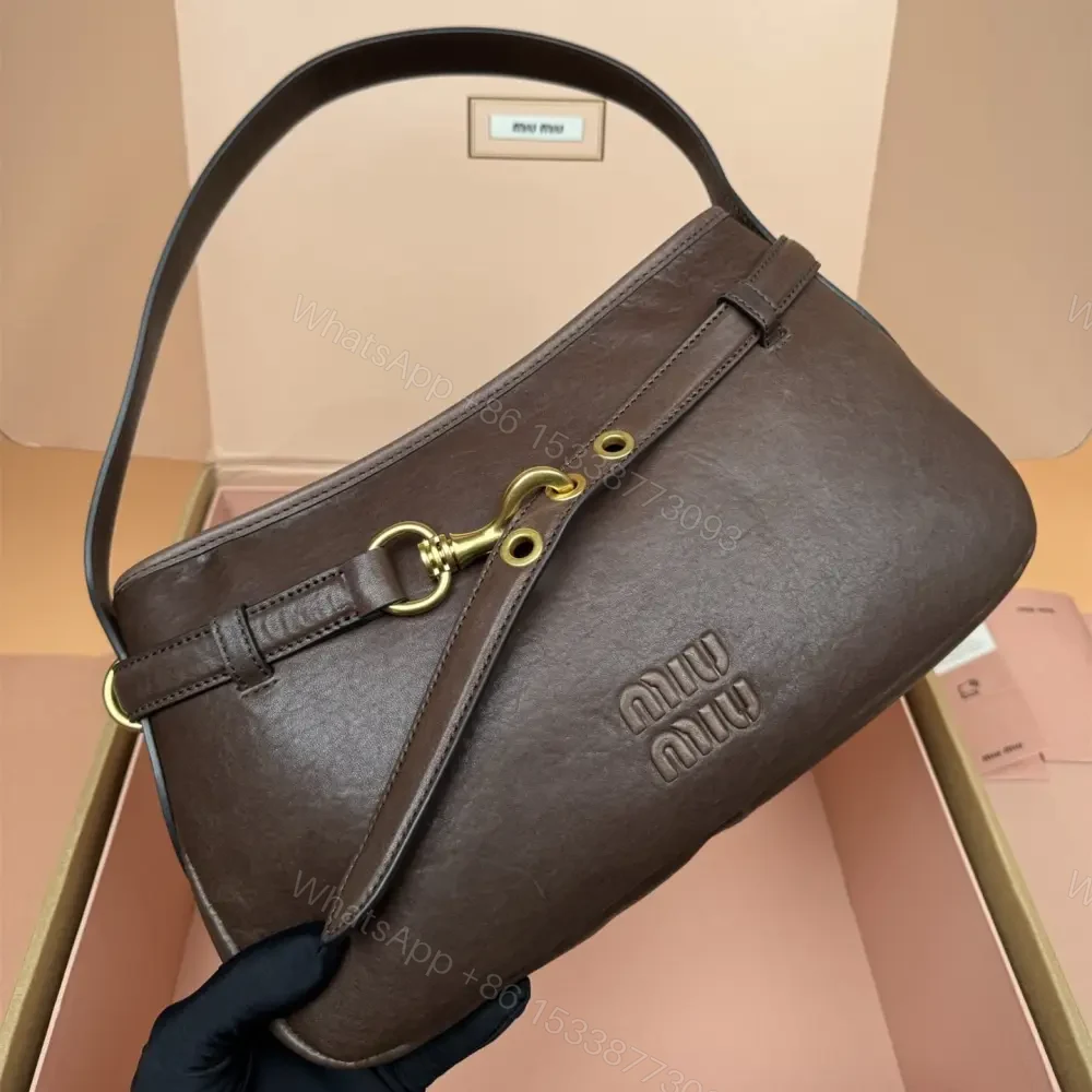 View 4 of 高仿miumiu*Aventure系列5BC182小羊皮腋下包石楠木色小號免檢版