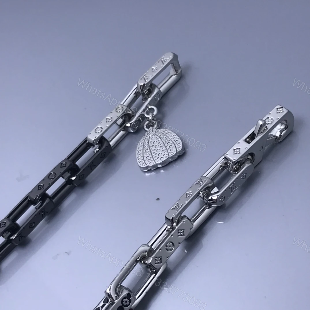 View 3 of EN – Lux LV Necklaces 041
