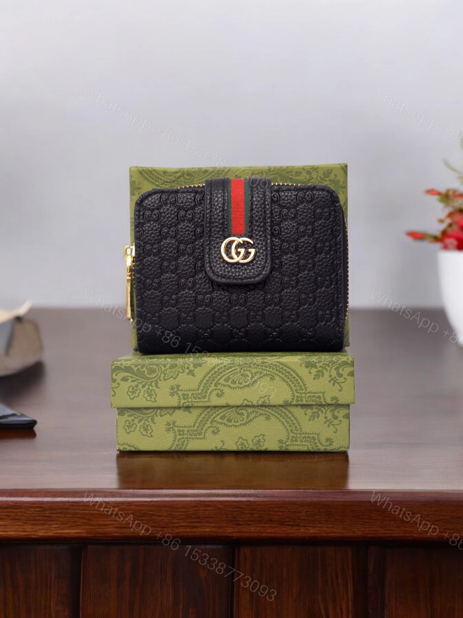 Elegance On-the-Go — view 1