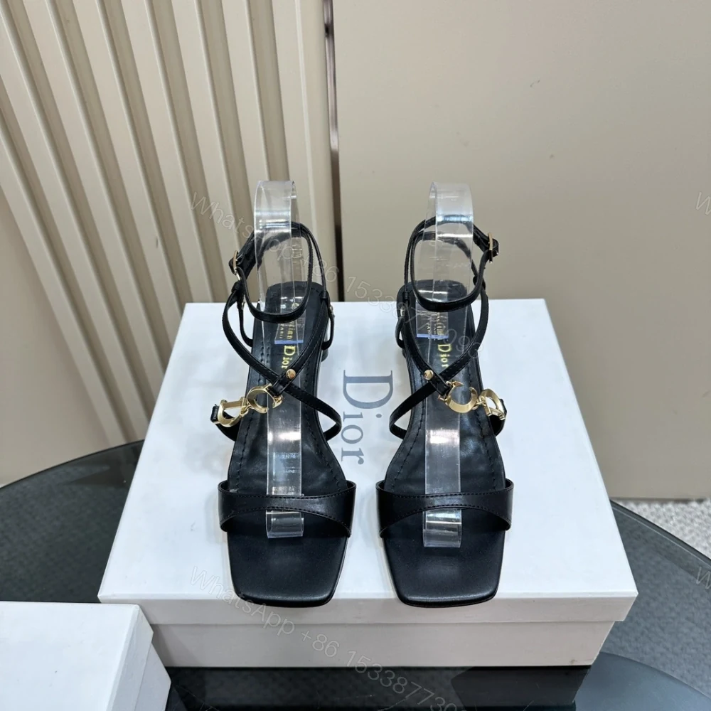 View 2 of 高仿Dior*Cest系列KCU059金屬配飾露趾低跟涼鞋黑色4CM免檢版