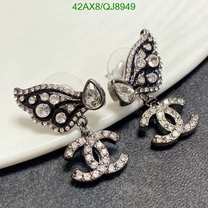 Elegant Chanel-Inspired 925 Silver Earrings QJ8949 for Women — view 1