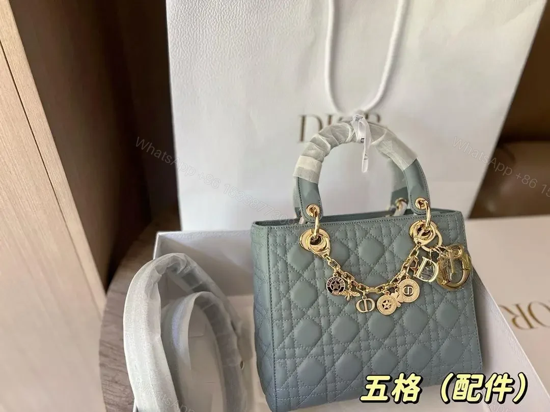 DIOR — view 1