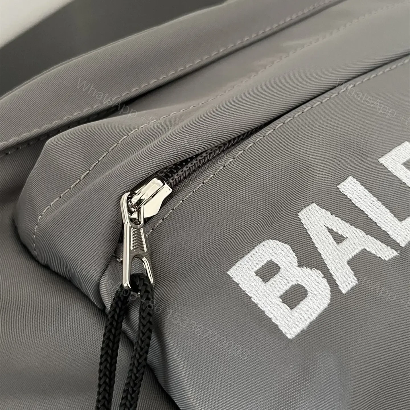 View 10 of 高仿BalenciagaWheelBeltpack系列尼龍胸包灰色