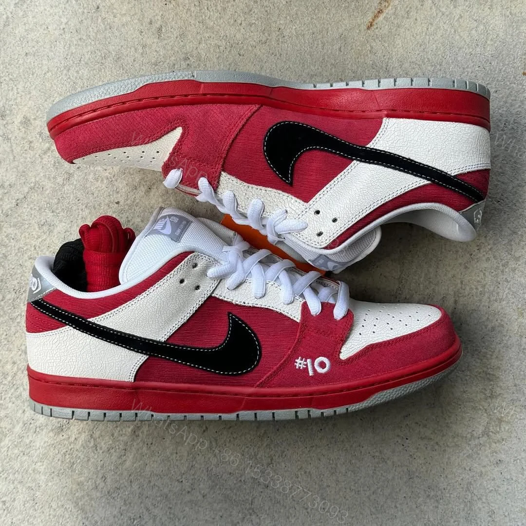 View 5 of FIRST COPY NIKE SB DUNK SKATEBOARD LOW ROLLER DERBY
