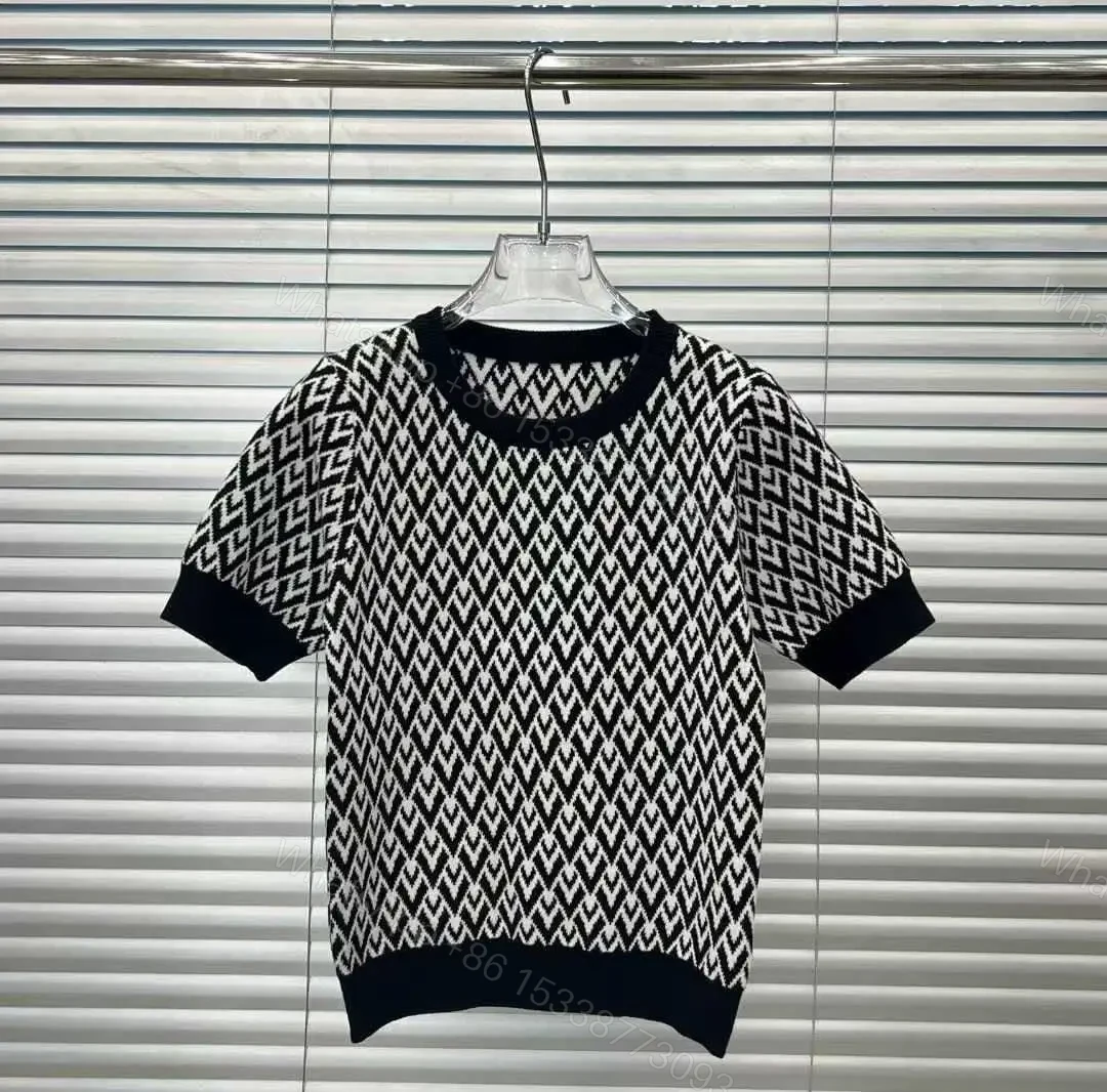 VALENTINO — view 1