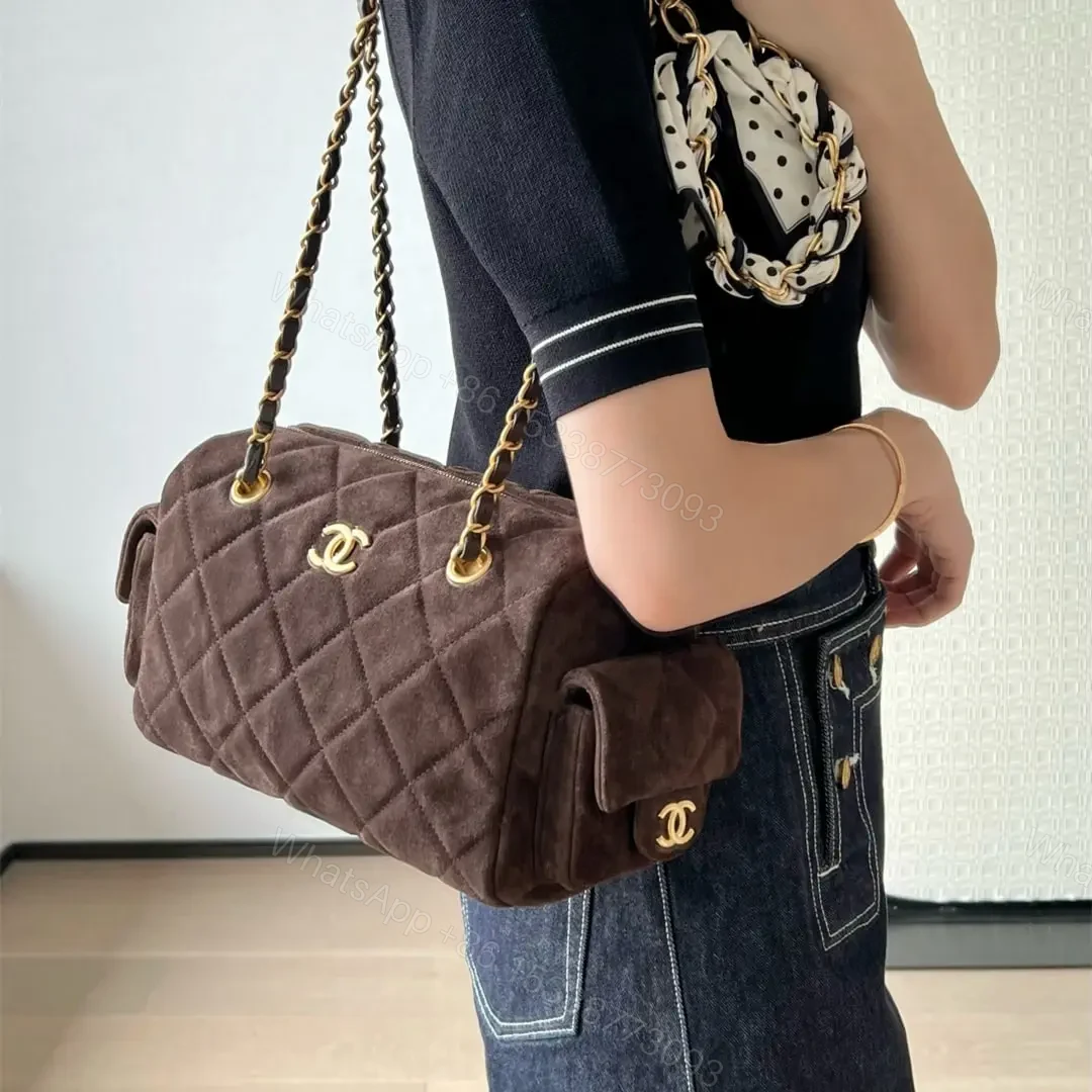 View 15 of 高仿Chanel*25K系列AS5792麂皮腋下包巧克力小號免檢版