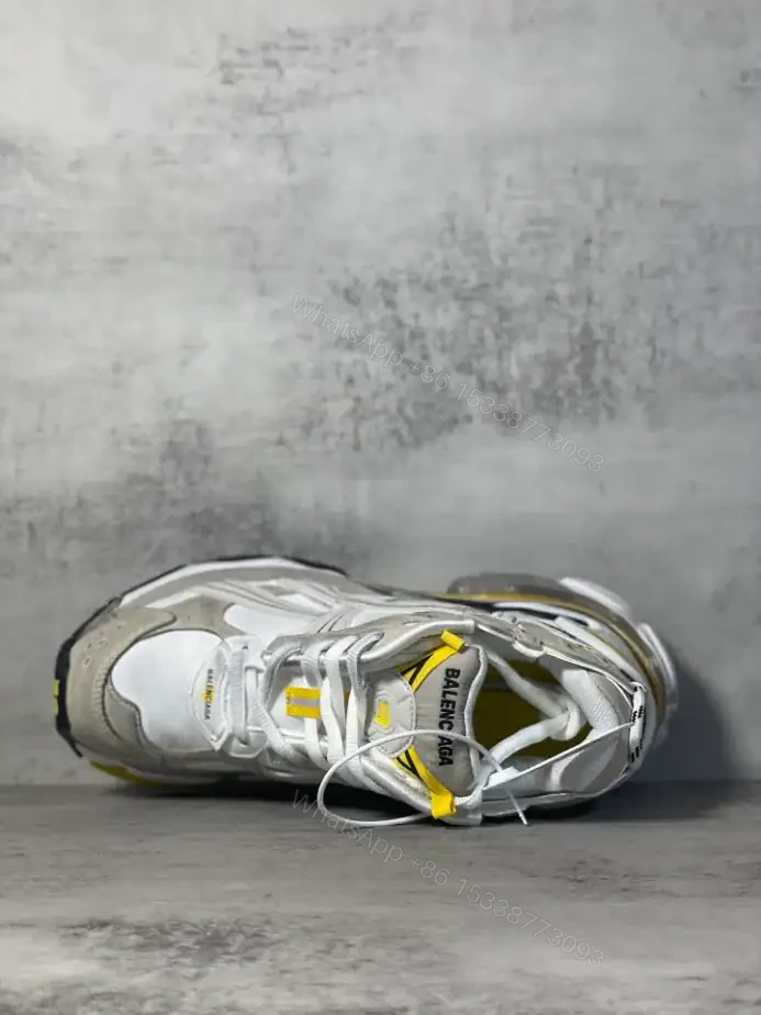 View 3 of BALENCIAGA RUNNER SNEAKER IN GREY – BB263