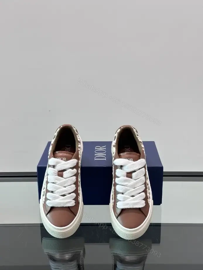 View 3 of DIOR B33 SPIN SNEAKERS BROWN SMOOTH CALFSKIN AND CREAM OBLIQUE RAISED EMBROIDERY – CD203
