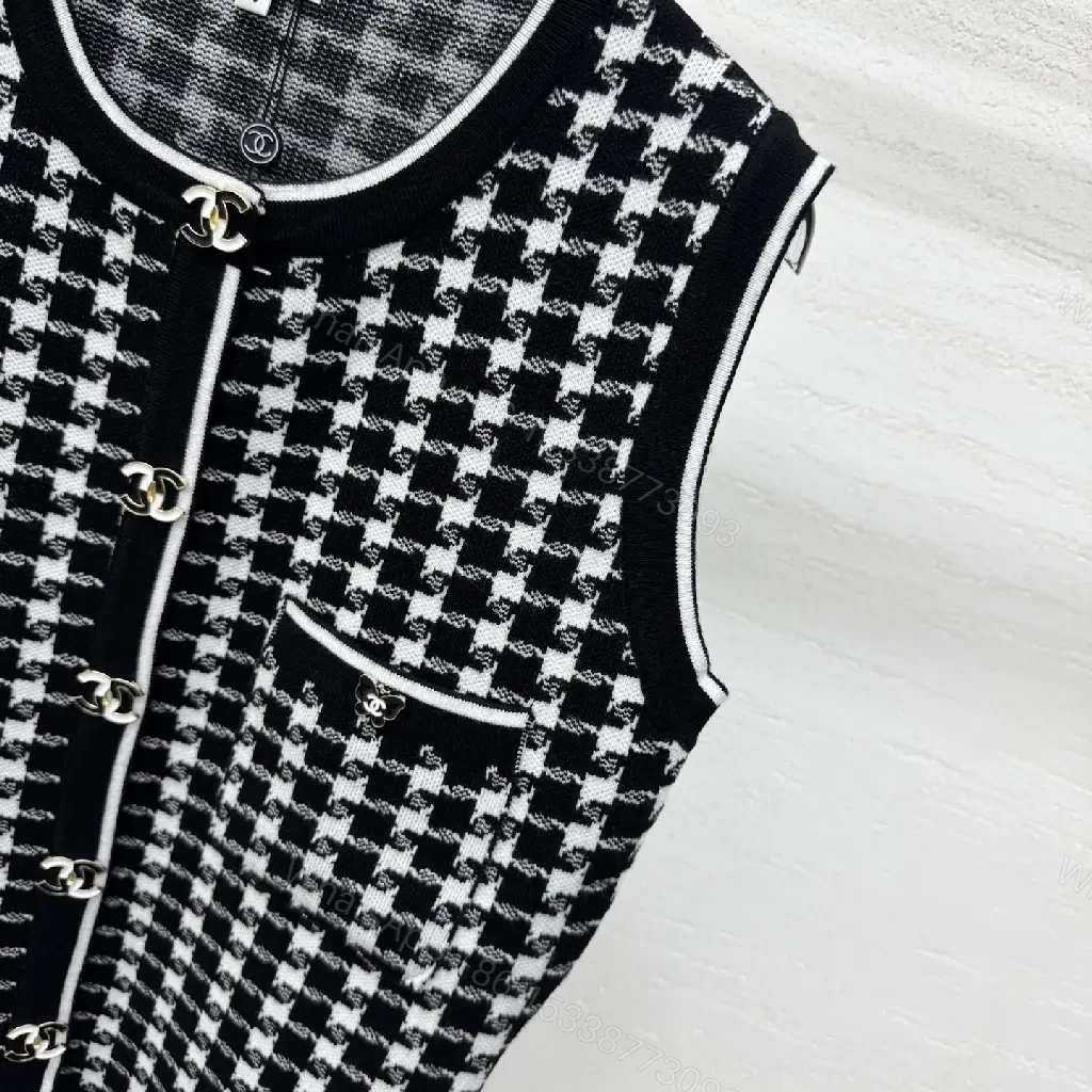 View 8 of Chic Textured Sleeveless Dress with Bold Houndstooth Pattern